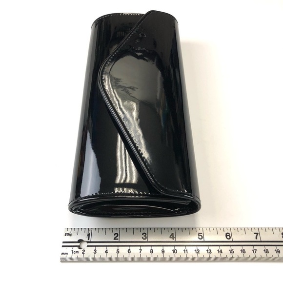 BLACK patent envelope clutch with strap NEW - Picture 4 of 6